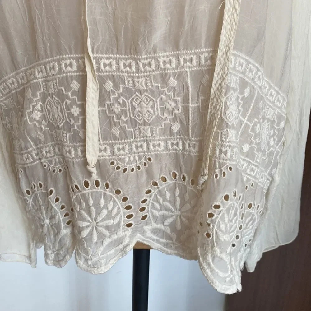 Johnny Was sz M sheer ivory long sleeve v neck w/ tie detail excellent condition - Picture 7 of 11
